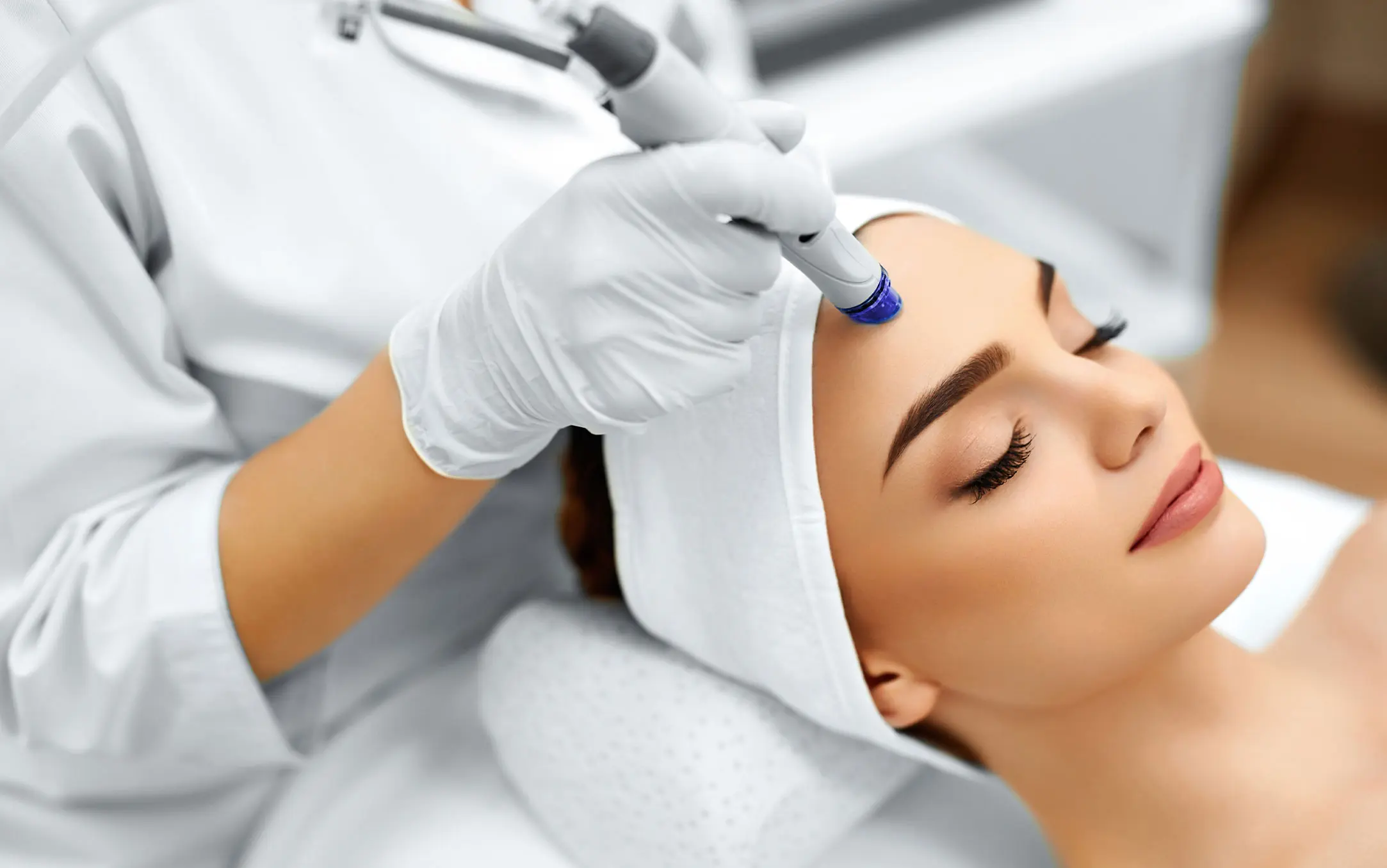 What Is Collagen Lift Therapy and How Can It Help Ageing, Loose Skin Deanshanger?